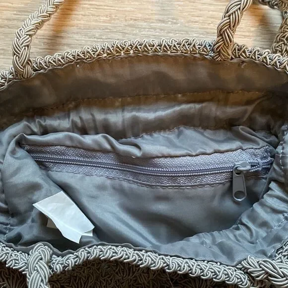 Stylish Gray Crochet Knit Crossbody Bag Purse - Picture 4 of 5